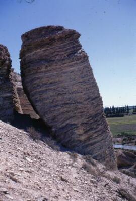 [Rock formations at Lle Cul]