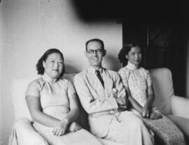 [Gareth Vaughan Jones with the daughters of General Tsai and General Chen]