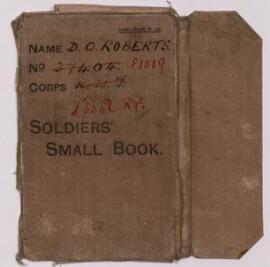 Soldiers' Small Book a berthynai i David Owen Roberts,