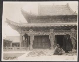 [Buddhist temple at Pai Ling-Miao, Mongolia]